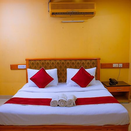 Naksha Tree Hotels - Mogappair Chennai Dış mekan fotoğraf
