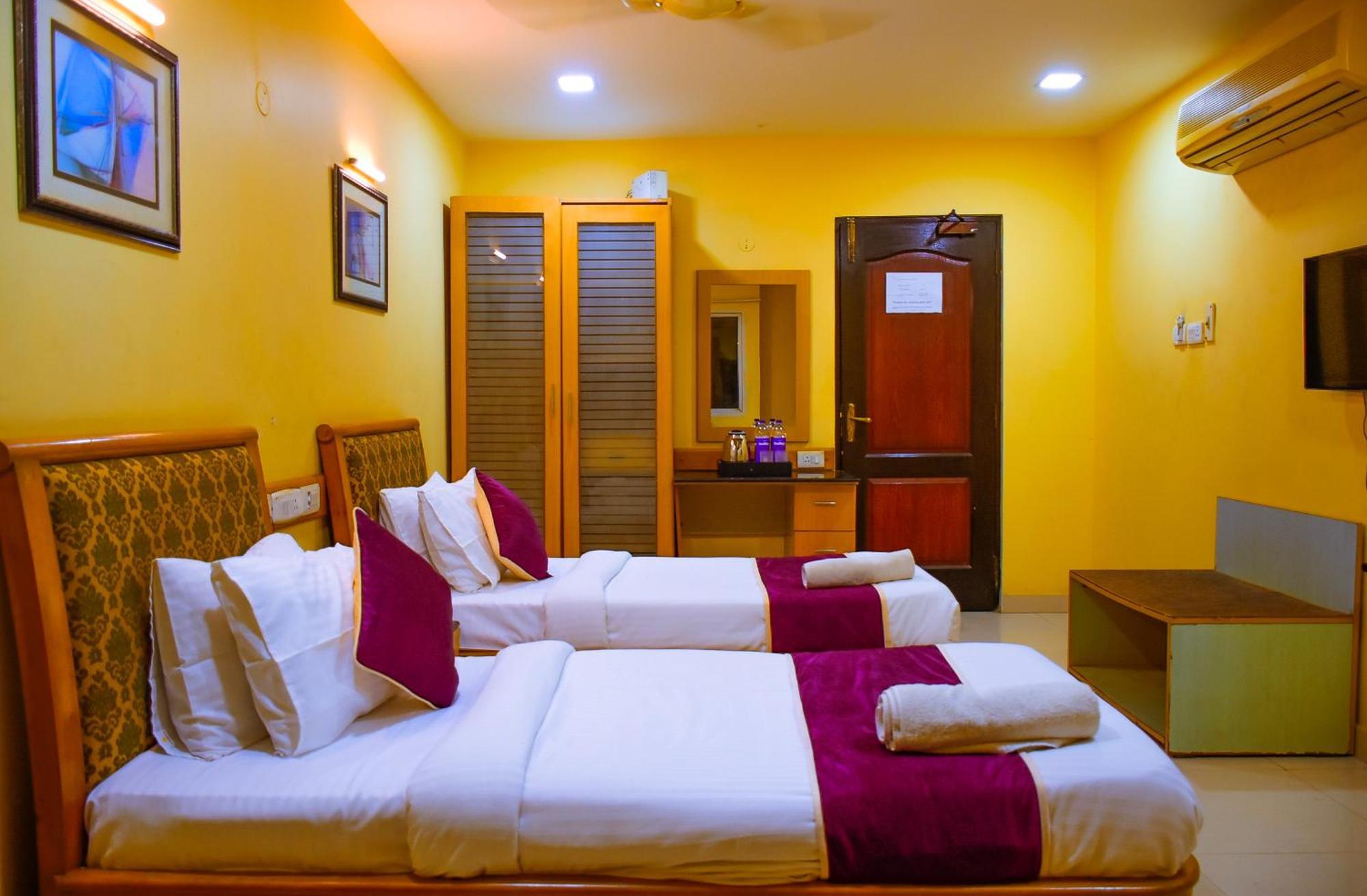 Naksha Tree Hotels - Mogappair Chennai Dış mekan fotoğraf