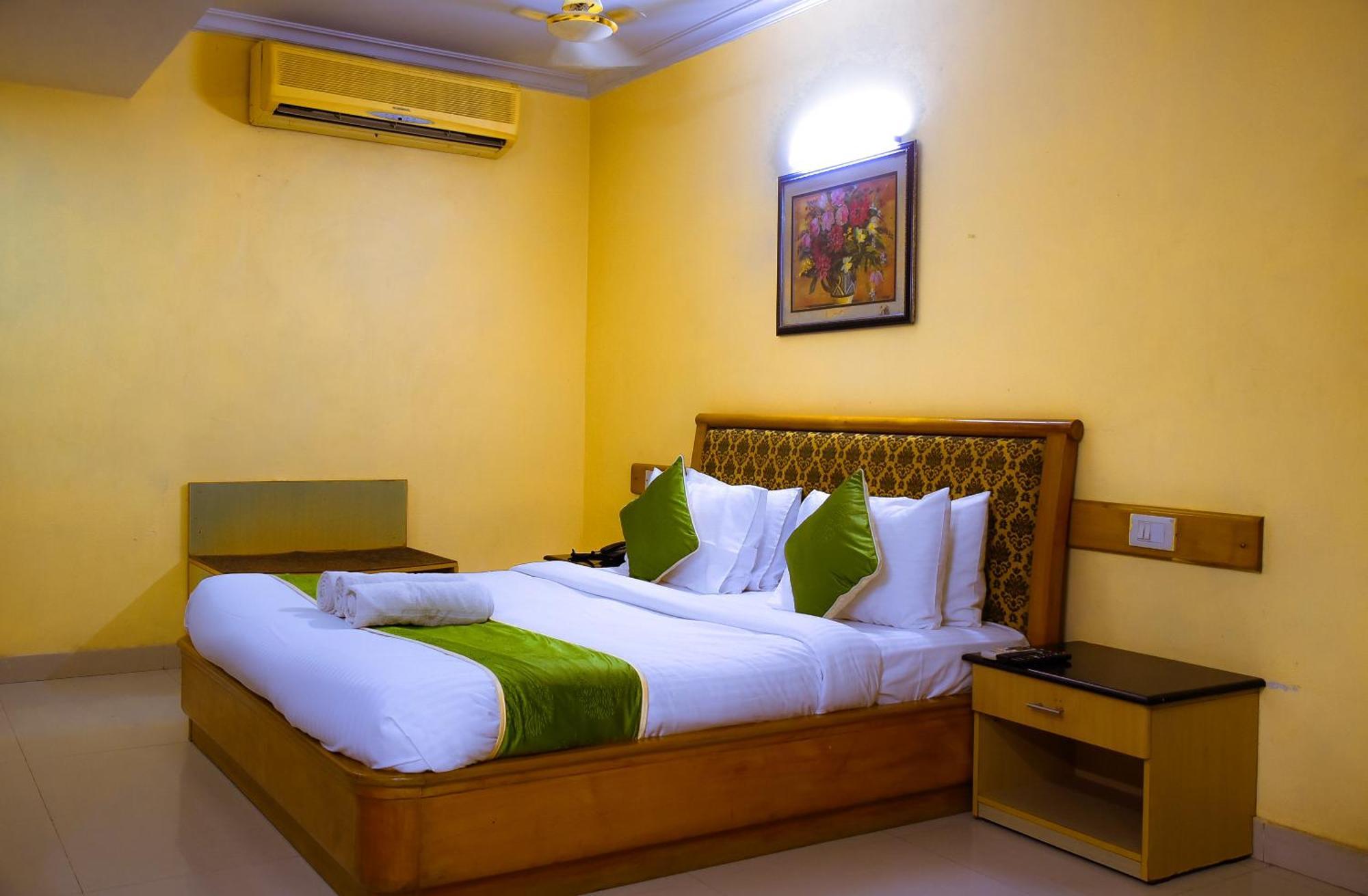Naksha Tree Hotels - Mogappair Chennai Dış mekan fotoğraf