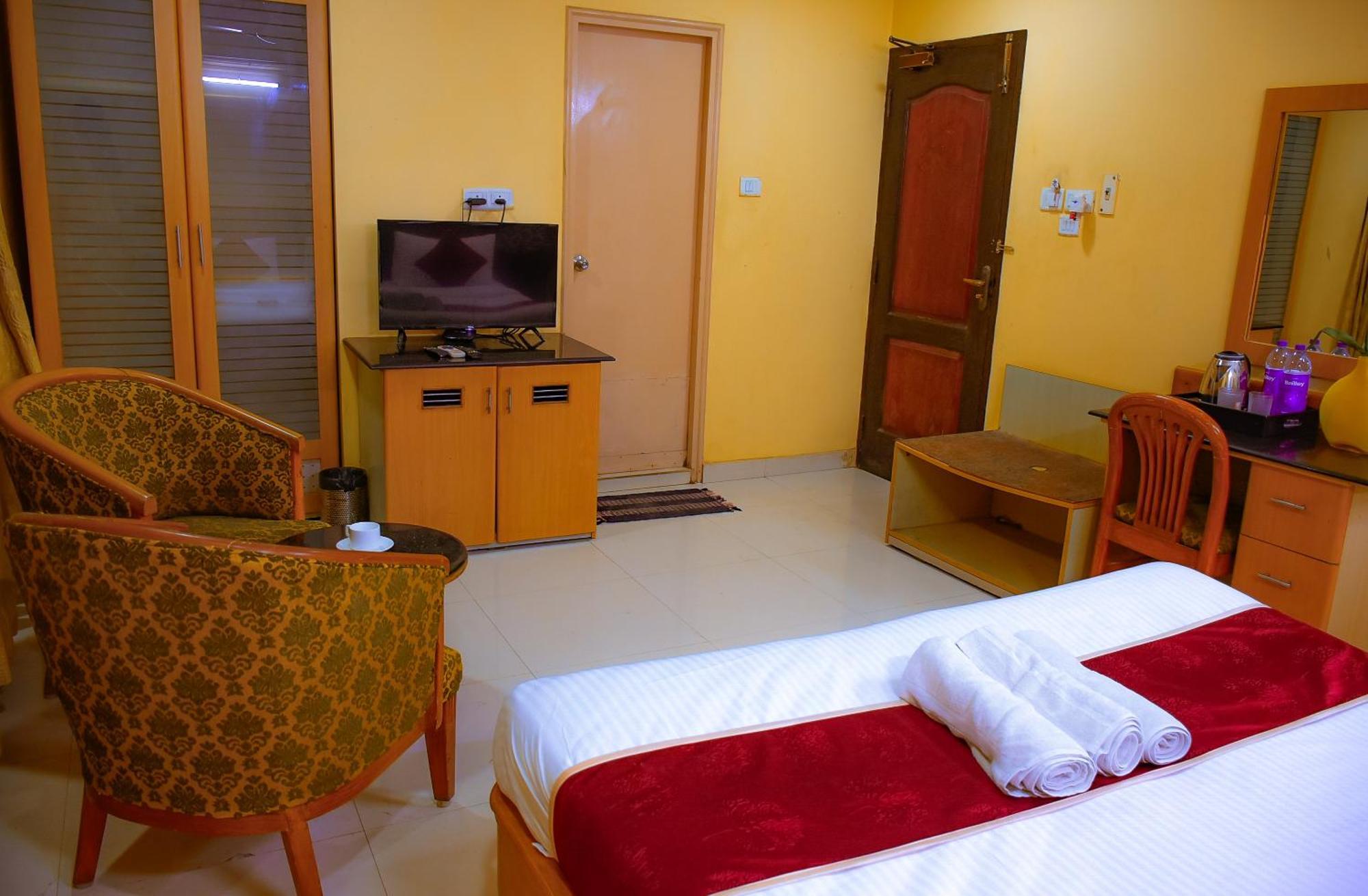 Naksha Tree Hotels - Mogappair Chennai Dış mekan fotoğraf